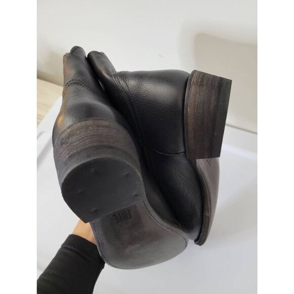 Frye Billy Short 9.5B NWOB $298 - Picture 6 of 12